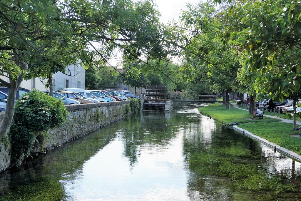 Colombe Lejlighed LʼIsle-sur-la-Sorgue Eksteriør billede